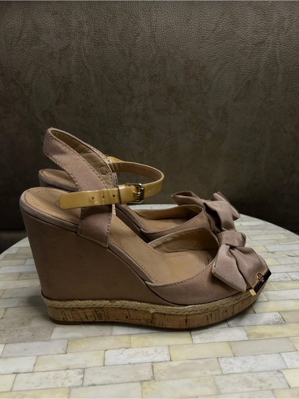 Tory Burch Penny Faille Bow wedge sandals size 8.5